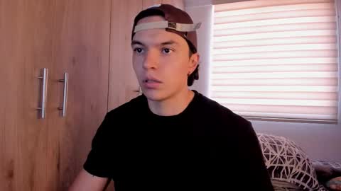 mastrangelo_x online show from November 2025 08:08:01 PM