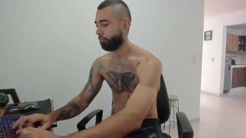 Matheus     online show from February 2026 09:19:01 PM