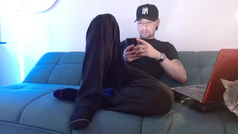 STRURIBE ON INSTAGRAM online show from February 2026 08:05:02 PM