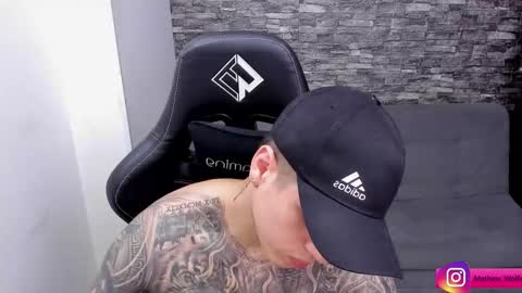 Mathew Independent model online show from November 2025 06:21:02 PM