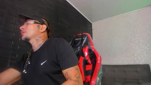 Snapshot of mathyussx chatting on November 2025 12:51:01 PM mathyussx online show from November 2025 12:51:01 PM