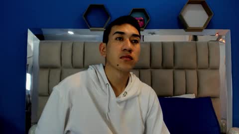 Matias Jeong  online show from November 2025 12:07:01 PM