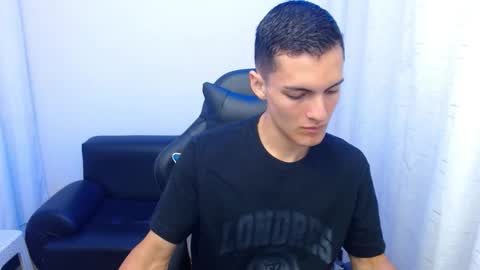 Snapshot of matiius18 chatting on February 2026 01:50:02 PM Matias online show from February 2026 01:50:02 PM