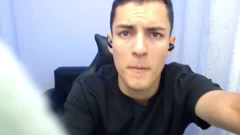 Snapshot of matiius18 chatting on February 2026 02:04:02 PM Matias online show from February 2026 02:04:02 PM