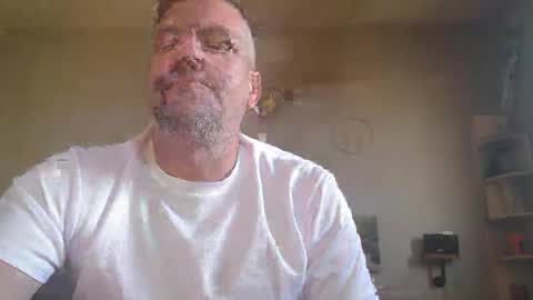 Snapshot of matrike1 chatting on May 2026 11:04:01 AM matrike1 online show from May 2026 11:04:01 AM