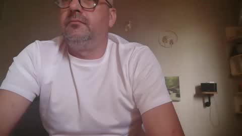 Snapshot of matrike1 chatting on May 2026 09:15:01 AM matrike1 online show from May 2026 09:15:01 AM