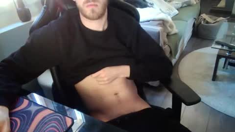 matt1q237916 online show from April 2026 03:19:02 PM