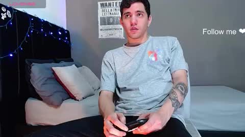 ---Matteo--- online show from December 2025 04:52:02 AM