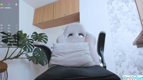 Mateo online show from February 2025 06:04:01 PM