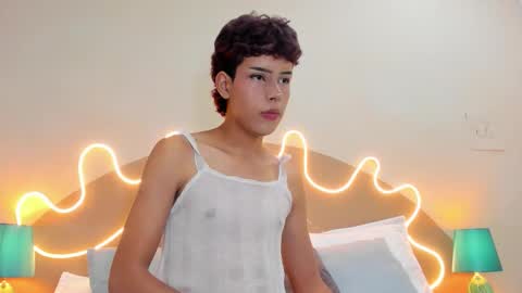  M A T T Y  online show from October 2025 07:45:01 PM