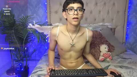 matty_spark online show from September 2025 02:16:02 PM