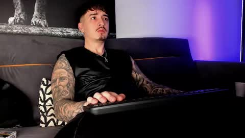 Snapshot of mattytwink69 chatting on February 2025 07:22:01 AM Matt online show from February 2025 07:22:01 AM