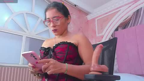 Snapshot of mature_bigass__ chatting on November 2025 02:17:01 PM Maria online show from November 2025 02:17:01 PM