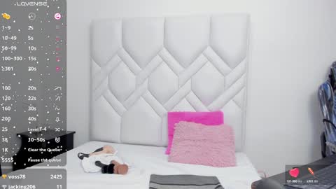 ISABEL online show from January 2025 11:19:01 PM