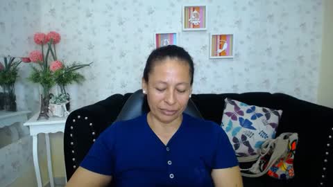 Snapshot of mature_martina_ chatting on February 2025 11:31:01 PM Martina online show from February 2025 11:31:01 PM