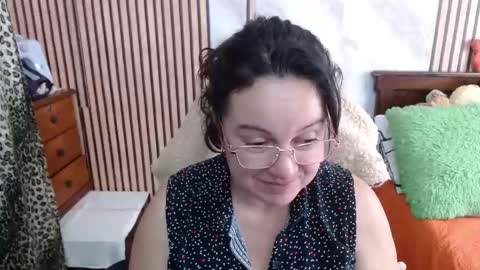 Snapshot of mature_wolf chatting on September 2025 09:26:02 PM Sonia online show from September 2025 09:26:02 PM