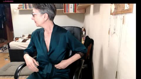 maturekate online show from October 2025 07:17:02 AM
