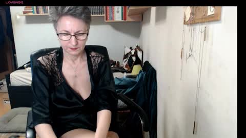 maturekate online show from October 2025 06:35:02 AM