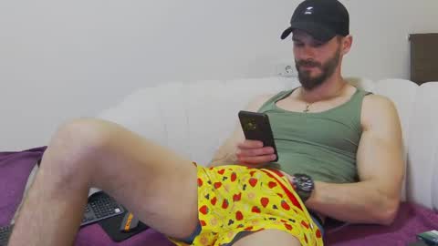 mauro_real_man online show from April 2026 06:05:02 PM