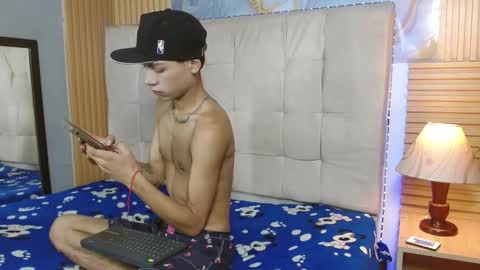 Snapshot of maverickhotson303av chatting on December 2025 04:51:01 AM maverickhotson303av online show from December 2025 04:51:01 AM