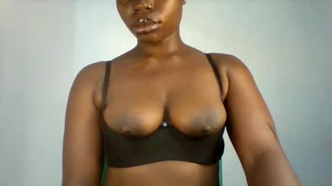 Snapshot of maverlous_pussy900 chatting on February 2026 03:20:01 PM Maverlous pussy online show from February 2026 03:20:01 PM