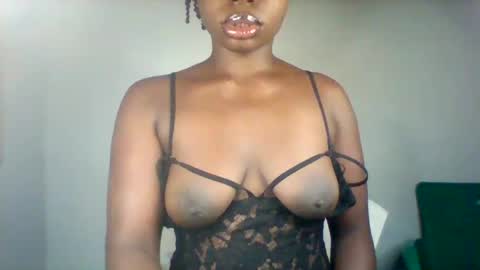 Snapshot of maverlous_pussy900 chatting on February 2026 01:18:02 AM Maverlous pussy online show from February 2026 01:18:02 AM