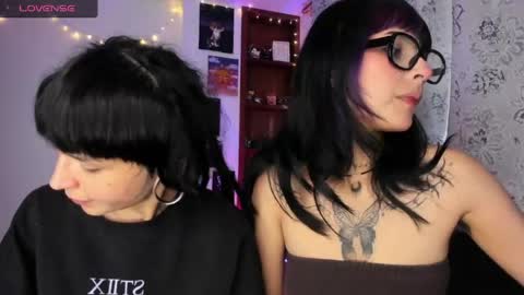 mavimist_ online show from April 2026 10:12:02 PM