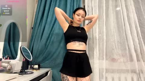 Snapshot of mavismills chatting on May 2026 10:52:02 PM Mavis online show from May 2026 10:52:02 PM