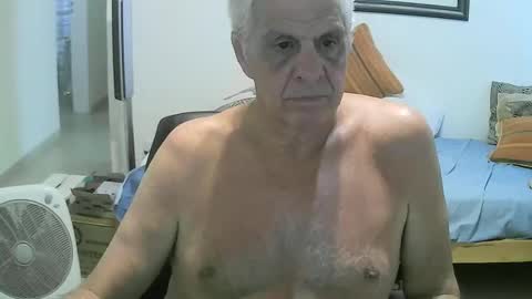 Snapshot of max_2017 chatting on January 2025 07:41:02 PM max_2017 online show from January 2025 07:41:02 PM