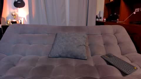 max D. online show from March 2025 04:38:02 AM