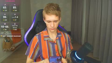 Max Gen with tats 24years  And Ethan without tats 20 years online show from January 2025 05:34:02 PM