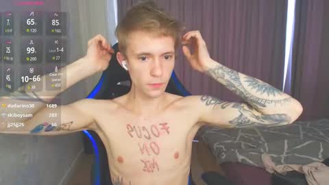 Max Gen with tats 24years  And Ethan without tats 20 years online show from January 2025 04:50:01 AM