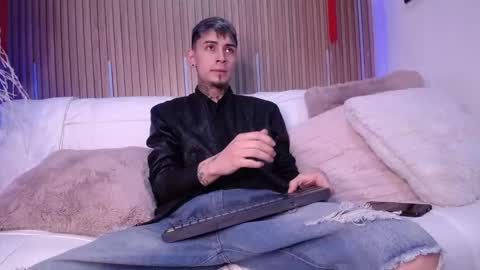 Snapshot of max_hader chatting on February 2026 12:45:02 PM Max online show from February 2026 12:45:02 PM