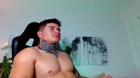 Snapshot of max_mayer chatting on January 2025 09:36:02 PM Maximo Mayer online show from January 2025 09:36:02 PM