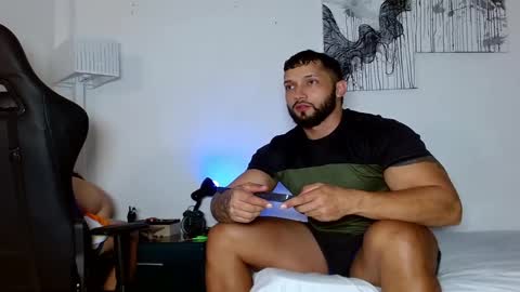 Snapshot of max_mayer chatting on January 2025 11:00:01 PM Maximo Mayer online show from January 2025 11:00:01 PM