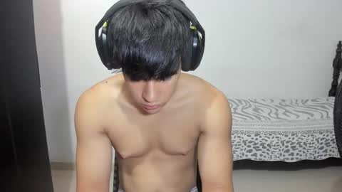 Max online show from November 2025 12:27:02 PM