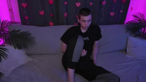 Max online show from March 2025 06:54:01 PM