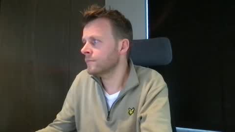 Max take off clothes online show from January 2026 09:36:02 AM