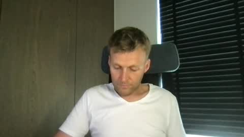 Max take off clothes online show from June 2026 08:18:01 AM