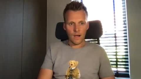 Max take off clothes online show from July 2026 02:05:01 PM