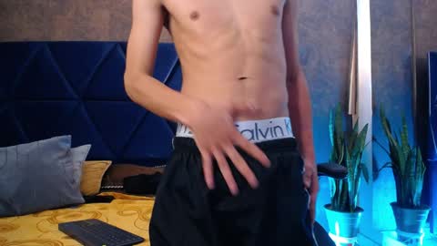 Snapshot of max_valentino chatting on April 2026 05:52:01 AM MAX--- online show from April 2026 05:52:01 AM