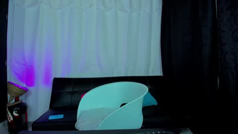 MAX     online show from January 2025 08:52:01 AM