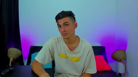 MAX     online show from October 2025 05:38:02 AM