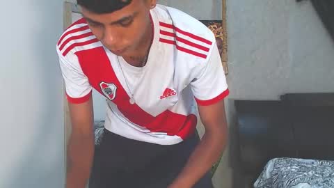 max online show from October 2025 09:34:01 PM