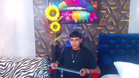 max online show from October 2025 04:11:01 AM