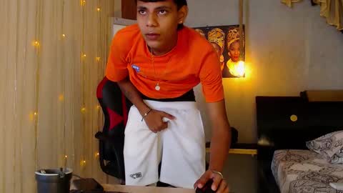 max online show from October 2025 04:13:01 AM