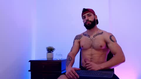 max_xl_ online show from February 2025 04:15:02 PM