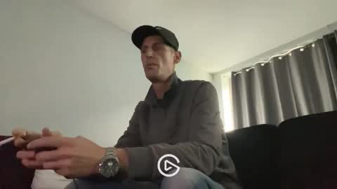 Max online show from November 2025 12:15:01 PM