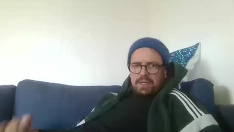 maxhorn591 online show from March 2026 01:05:02 PM