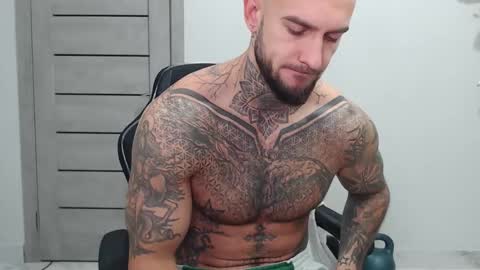 Maximus Fox online show from November 2025 08:03:02 AM